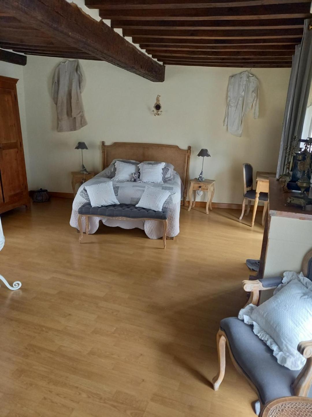 ホテル Les Trois Faisans Bligny-sur-Ouche エクステリア 写真