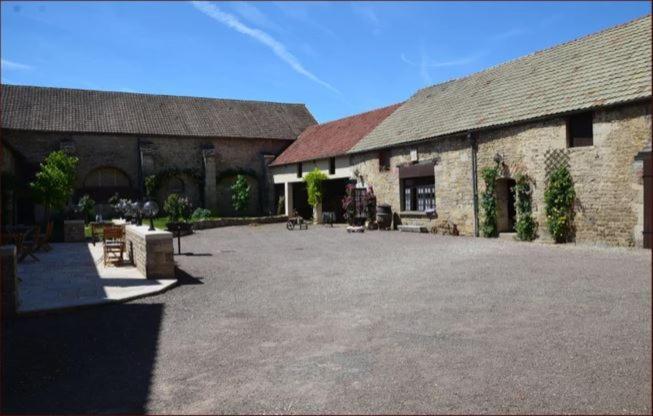 ホテル Les Trois Faisans Bligny-sur-Ouche エクステリア 写真